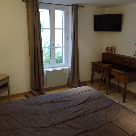 A La Belle Dame Hotel Nogent-sur-Seine Buitenkant foto
